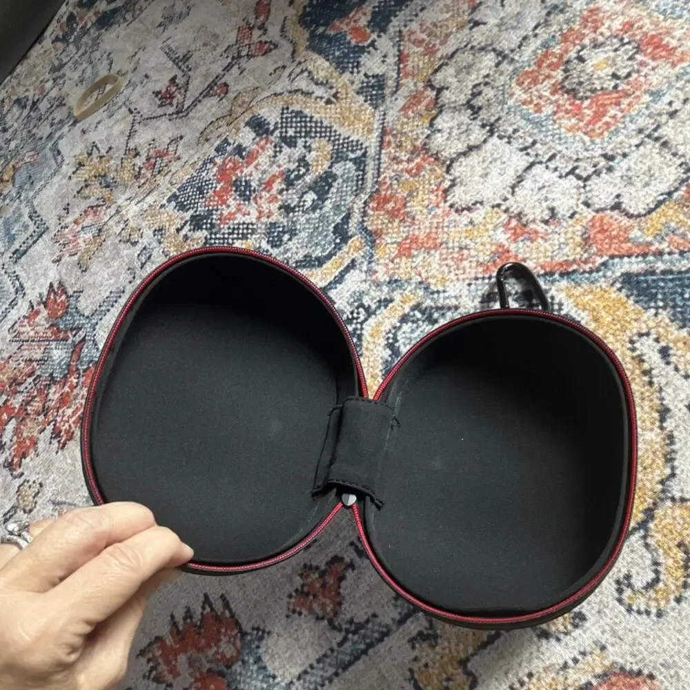 Beats Hard Shell Headphone Carrying Case Black w/ Red Beats Logo NO HEADPHONES